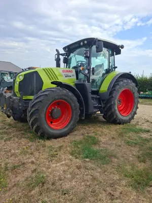 Claas Arion 630
