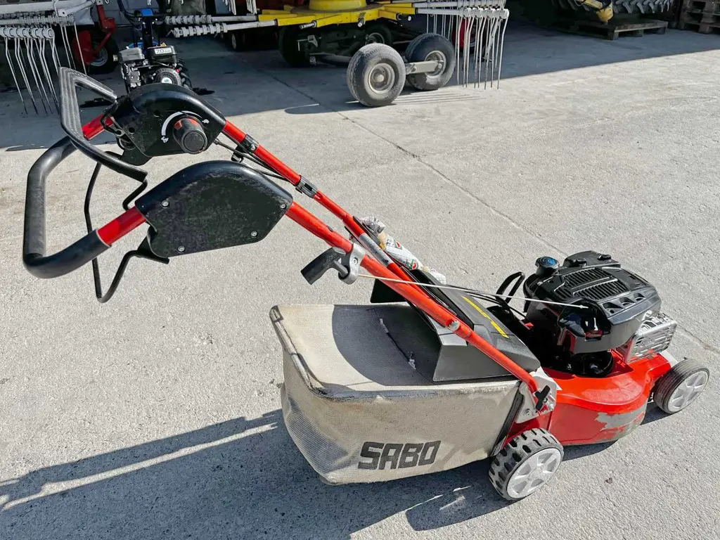247fbc07-4d8f-44fb-b568-b4527f3df58d-30748-Sabo-Rasenmäher-Benzin-47-Vario-(4).jpg