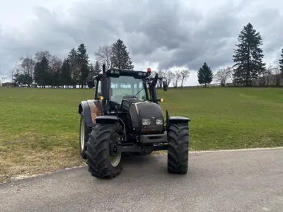 Tracteur Valtra N 142 Direct