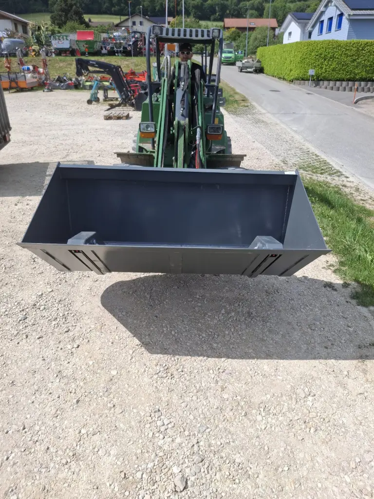 Pelle de frontal bennage hydraulique