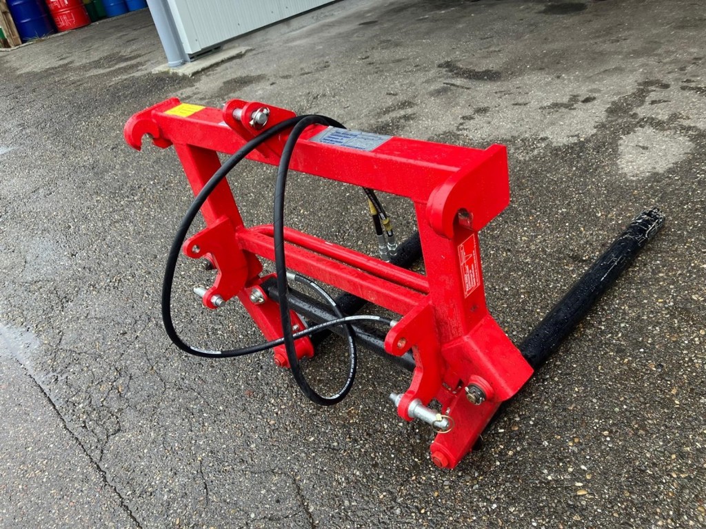 318019bb-1a90-4cb2-bffd-41022d1d7414-Schneider 04.jpg