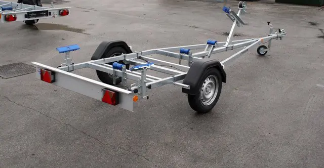 0d08edc2-2094-4712-834b-1fe1ca2bda38-BA 750-L von hinten (1).jpg