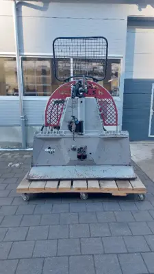 Seilwinde BGU 7.5 to mit Funk und Klappschild