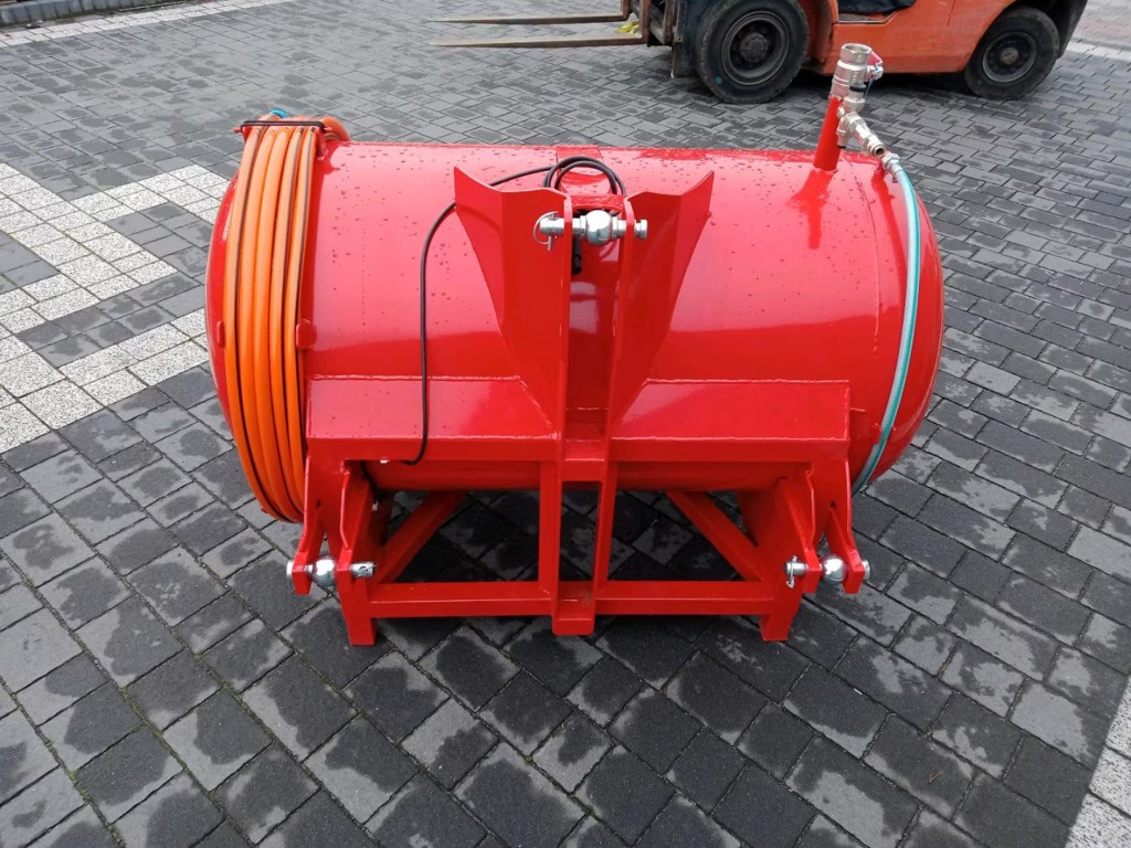 e82539ee-671b-4586-b4a0-65180b5bf64d-2 conv.jpg