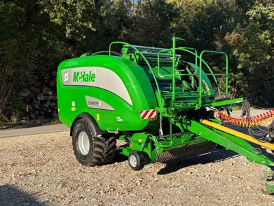 Rundballenpresse McHale Fusion 4 Plus