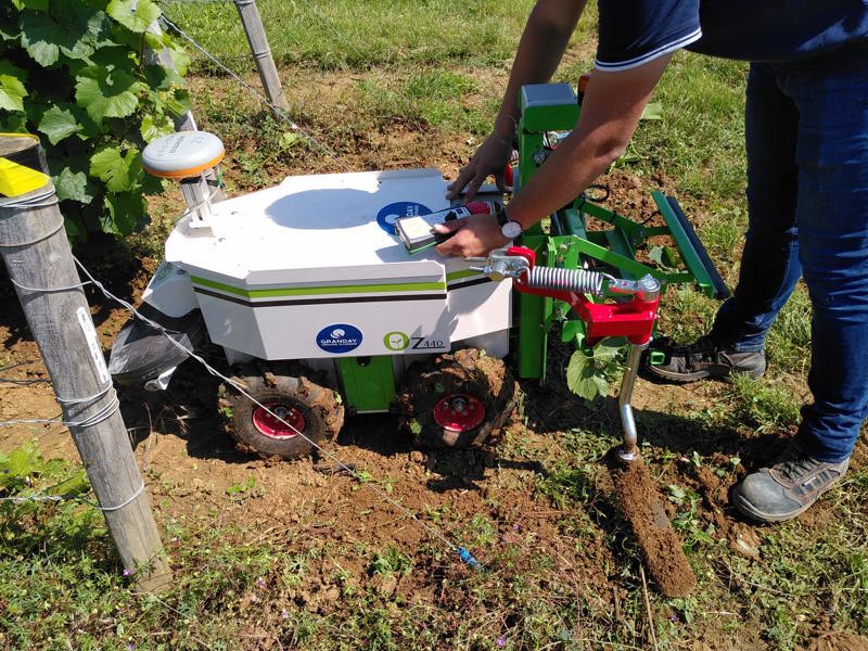 e4cb3029-6a3a-4fd0-b90c-b842bc4dcac1-Seiten Messer.jpeg