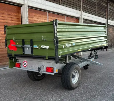 Defekter Dreiseitenkipper Fliegl EDK 50