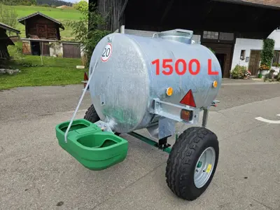 Citerne à eau avec bac