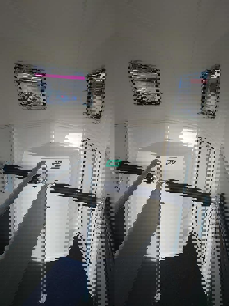 2721def4-e92c-420c-84ad-4cc471799398-APT 2500 Thensa Noir 9.jpg