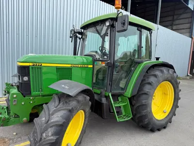 John Deere 6110 SE