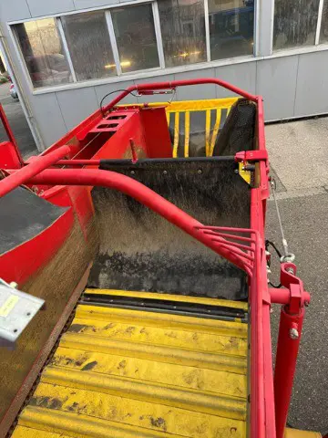 42fd8902-ba38-4edc-ae15-78839477715d-Grimme SE 140 8.jpg