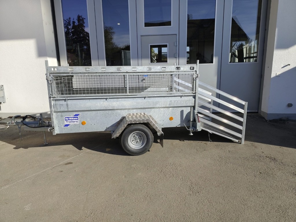 b0cd6dd9-d755-40c1-8e05-8bda6cbfe215-WhatsApp Image 2025-10-08 at 16.50.11 (1).jpg