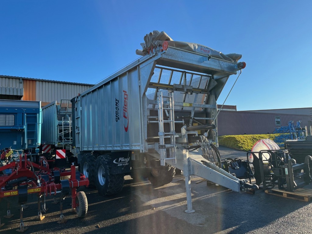 fe92b384-64b2-44d0-b1d1-a3f93e833979-Fliegl ASW 256 1.jpg