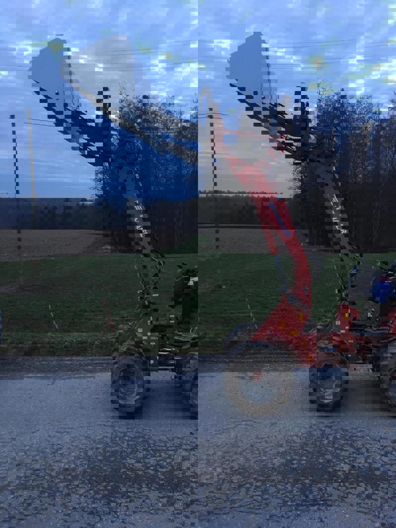 c0a8b8c7-0eb4-4628-b0a2-3b6c7264a2b4-Hochkippschaufel FK 8.jpg