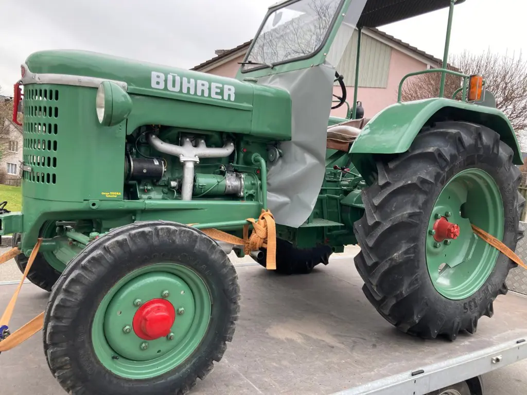 0ced4c75-2de7-4462-8056-2e4cba71855a-Bührer Rechts.jpg