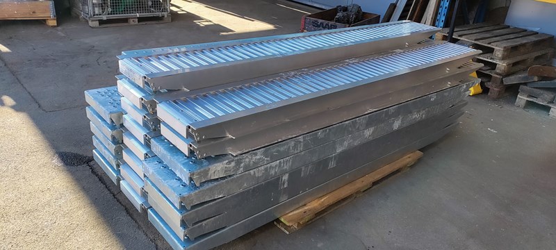 2x Graue Radkappen Aus Kunststoff – Passend Für Ifor Williams Anhänger (nicht Original), 76 Mm