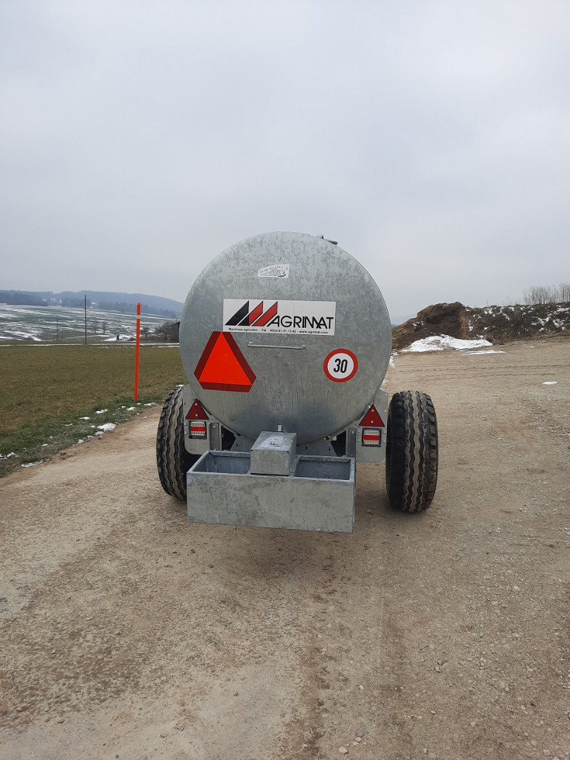 b2698fed-5004-4af3-be6b-d045e219558d-Agrimat tonneau 4100 méc (9).jpg