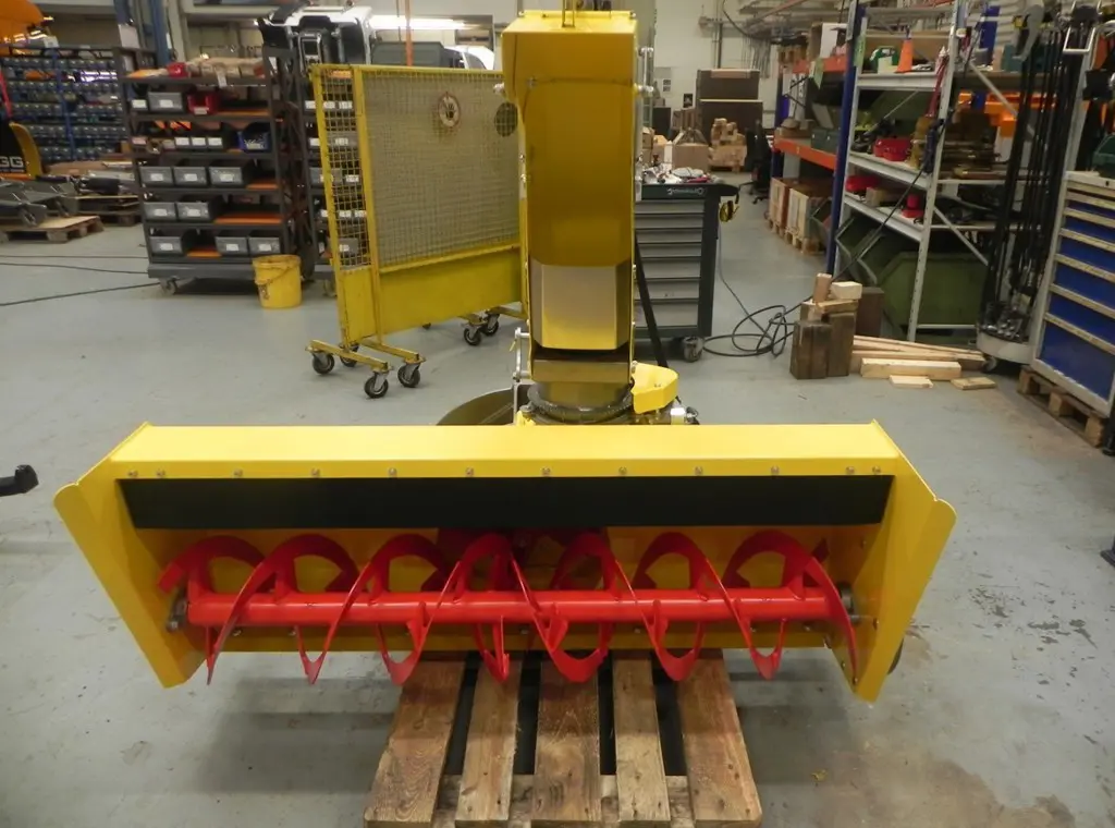 Westa Schneefrässchleuder Typ 36L-1600-R