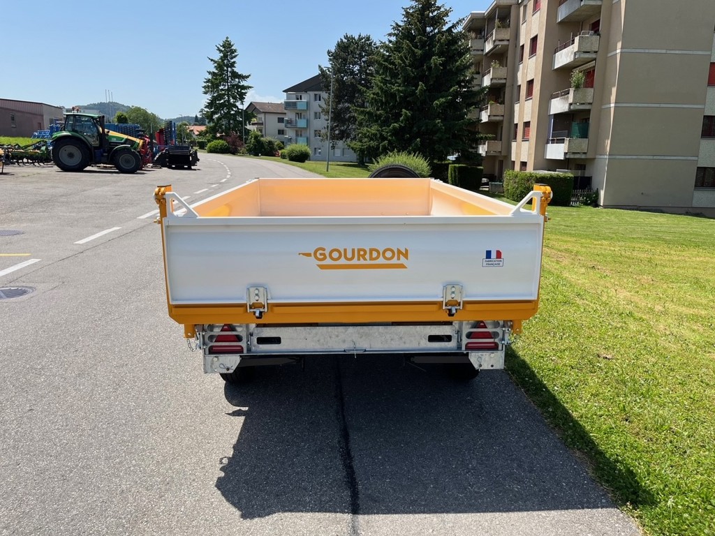 e0b5891d-56d4-4398-91e5-295a7f2b74e0-RB35 4.png