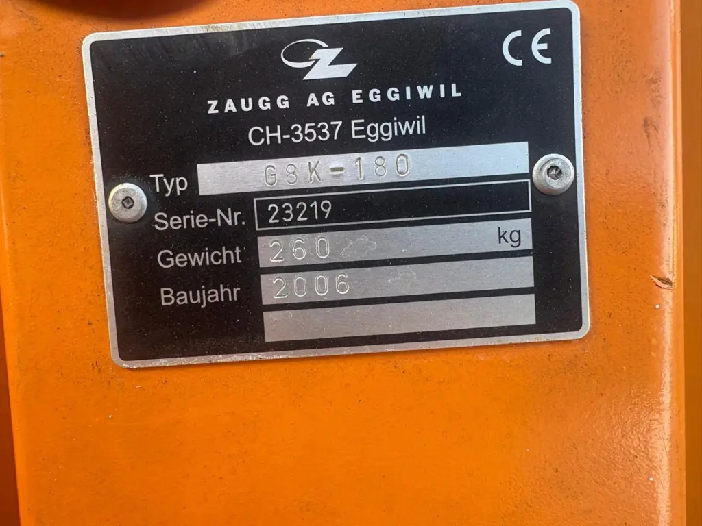 3a790cfb-d209-4ab0-a458-27121dc409e1-Zaugg G8 Buochs Typenschild.jpg