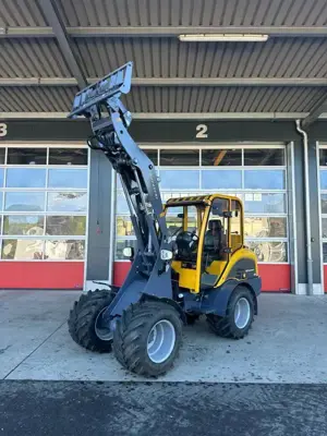 Hoflader Eurotrac W13 CF, Vorführ