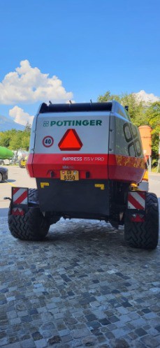 a1eed050-39e5-4ef8-a907-f3510386f23f-Pöttinger Impress.jpg