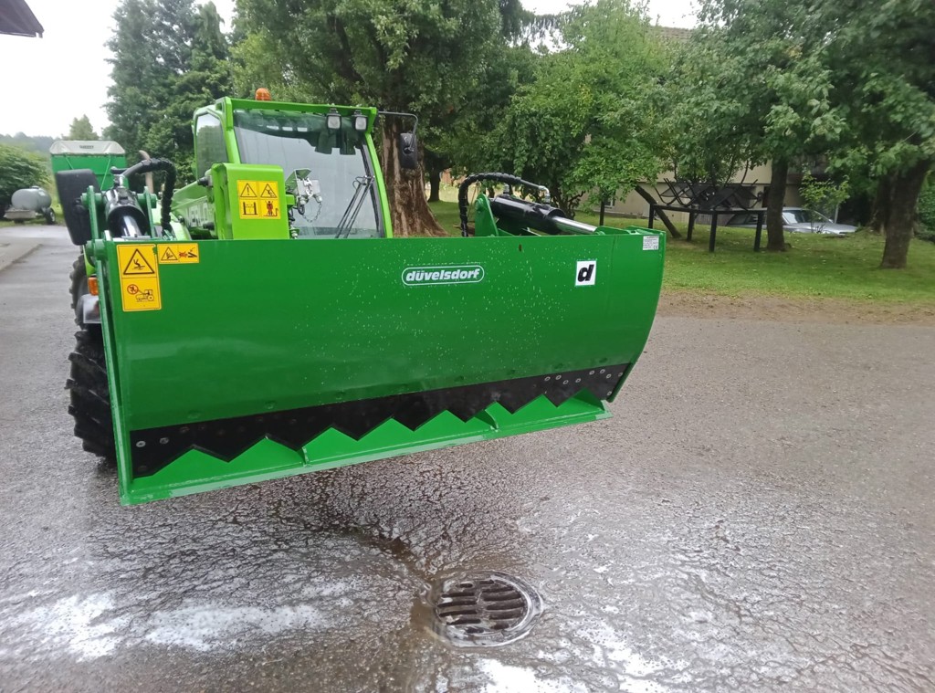 8b37c6a6-3f3a-44fa-b489-954c0657243b-WhatsApp Image 2025-07-24 at 09.jpg