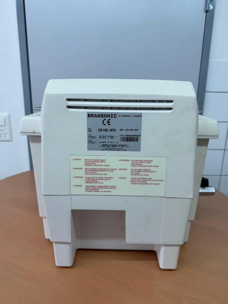 bf812fdd-9697-449b-be8a-4755ba7a22c4-Branson Ultraschallreiniger_03.jpg