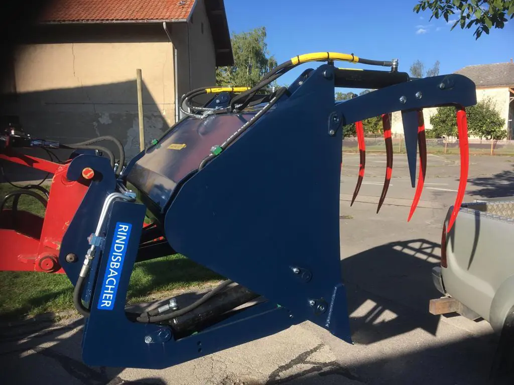 790d73c2-57e3-4142-ad47-d056350eae39-Hochkippschaufel mit Greifer FK 6.jpg