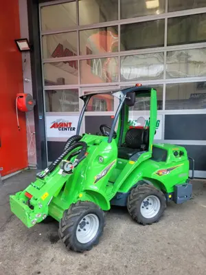 Avant e527 Elektro  Multifunktionslader Hoflader