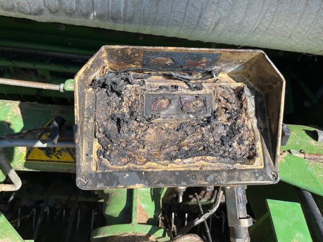 ef50f131-0723-4b33-9e50-6f905644a81b-Krone VP1500 6.jpg