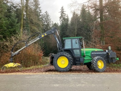 Forsttraktor John Deere 6620