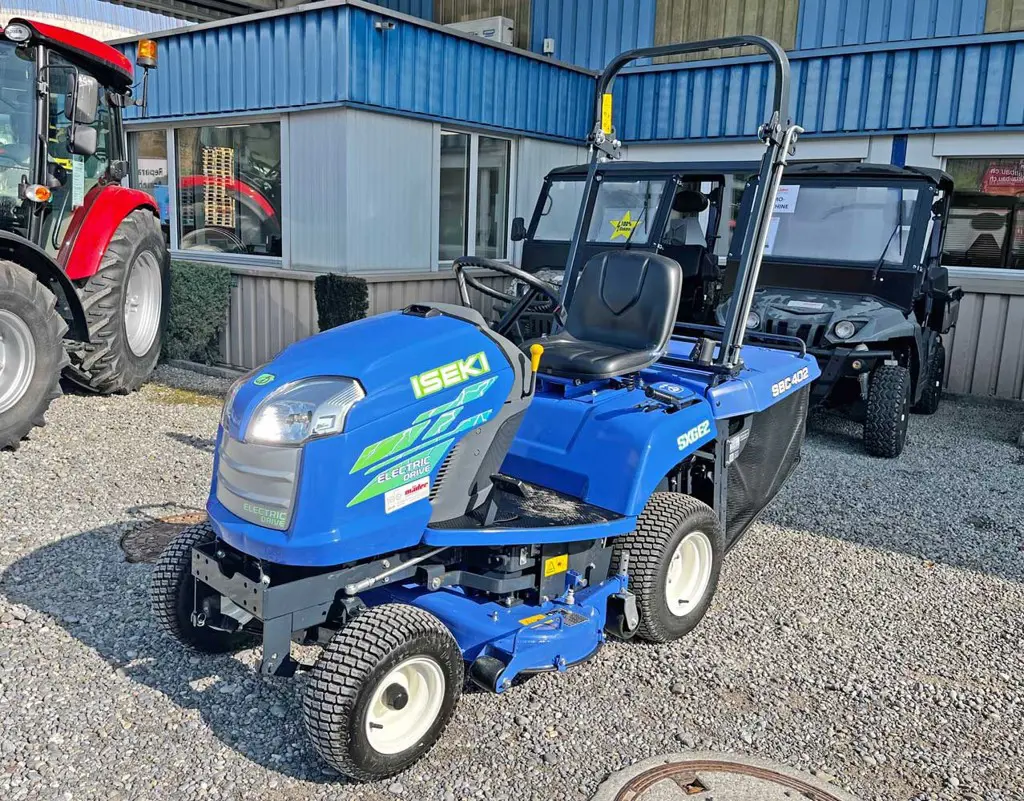 285dc6c7-2268-45a5-89ef-1be8aab15253-36431-Iseki-Rasentraktor-SXG-E-2-Akku-(1).jpg