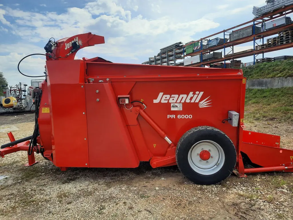 d5a32007-8340-419c-a408-dc76e524aa64-Jeantil Jourdain (14).jpg