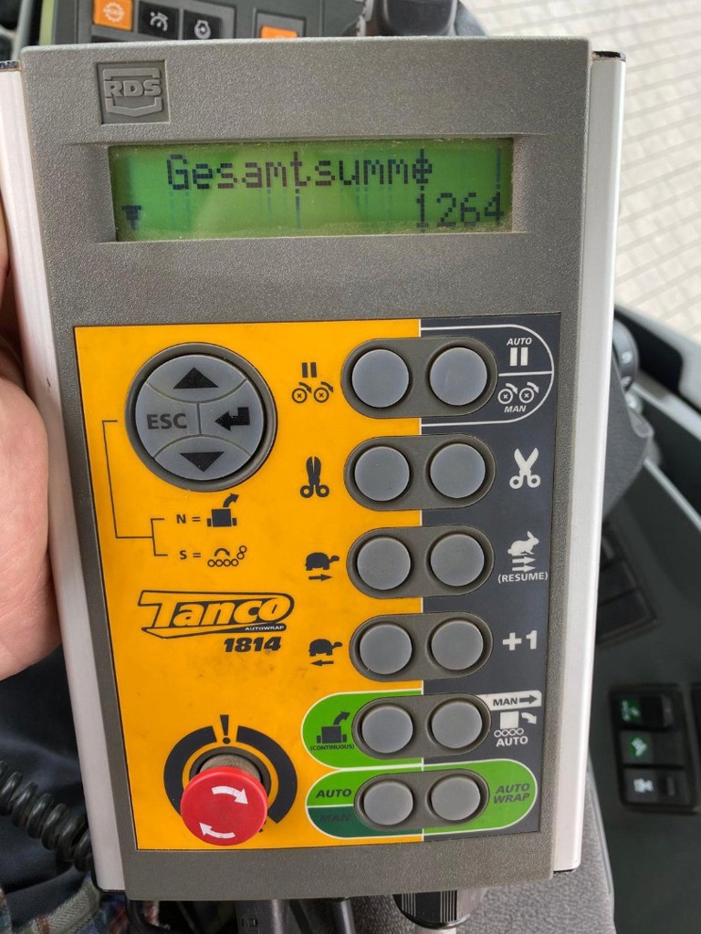 61b42463-7870-4376-b490-36e0d5bc2181-Foto von Adrian Lüscher (13).jpg