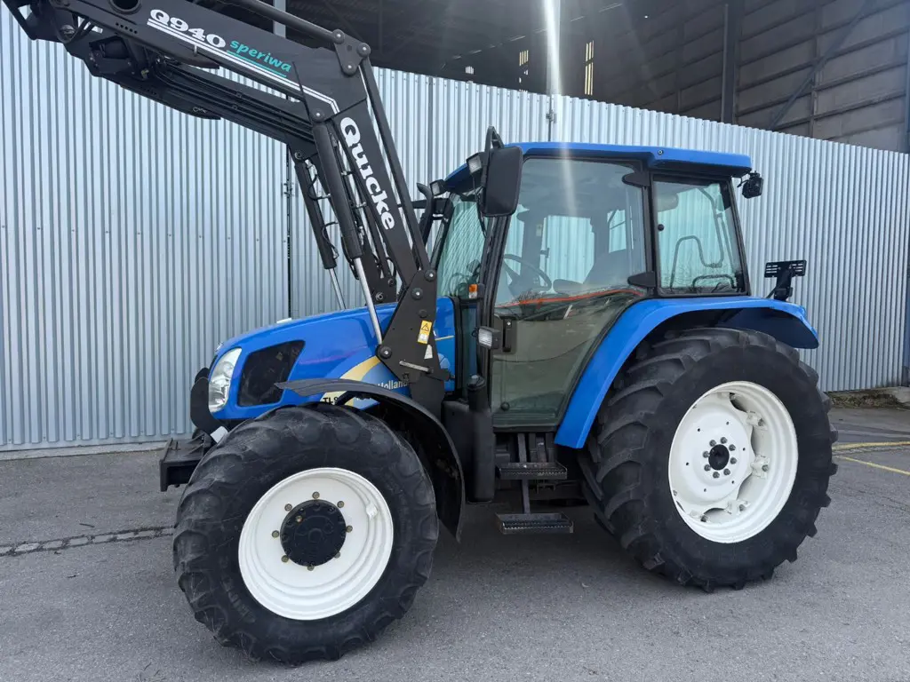 New Holland TL 90 mit Frontlader