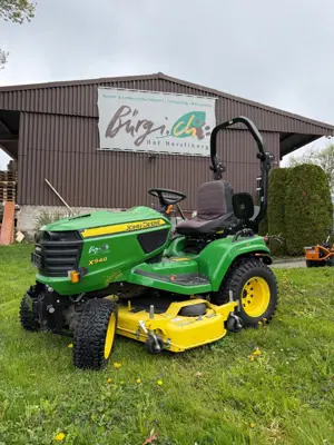 Allrad-Rasentraktor John Deere