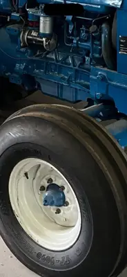 Suche 2 pneu 10.00-16 vorne 3 oder 4 rillen