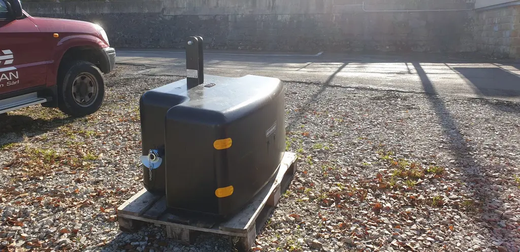 309977b4-f3be-47e1-a4e0-81af6f630502-Düvelsdorf contre-poids 1050 (6).jpg