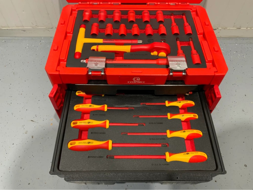 225b6765-b8ec-42aa-958c-1d8df0afe8b4-7 conv.jpg