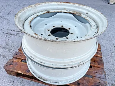 Case-IH, Räder diverses Felge 10x32 verstellbar 1
