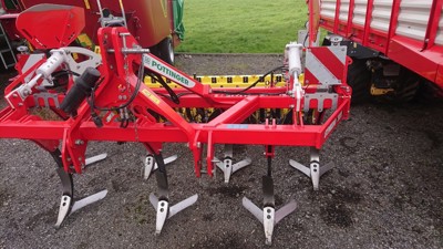 Grubber Pöttinger SYNKRO