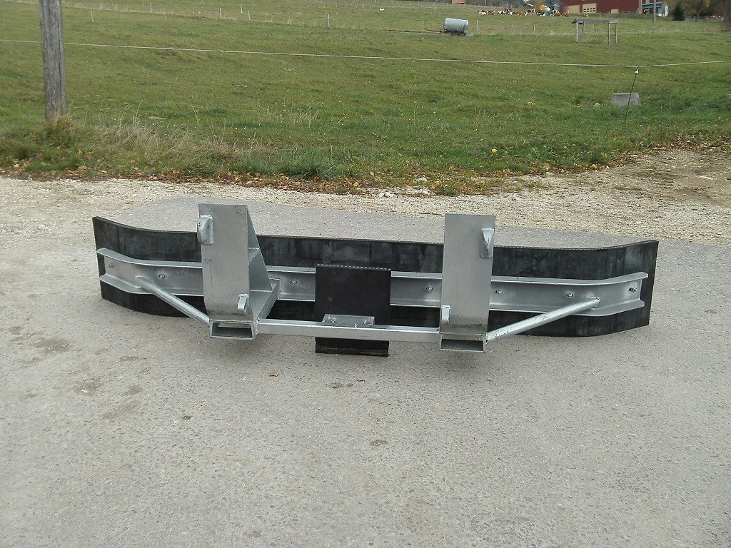 93be2752-01e0-4c0d-bdfd-9e74af6e9437-Düvelsdorf rabot 2.60 Euro élévateur (2).jpg