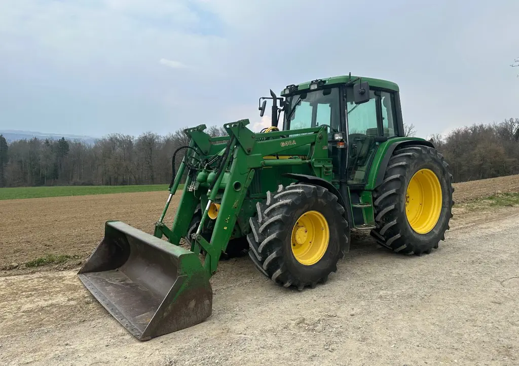 John Deere 6310