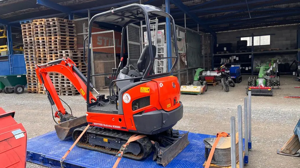 c88e24ab-9ab7-4d35-b926-29b9bf427426-36462 Kubota Bagger KX019 (1).jpg