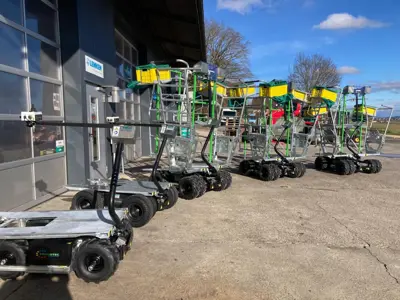 Mehrzweckwagen Obstarbeitsbühne Frucotec Berglady