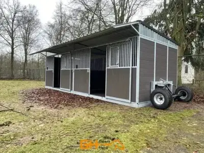 Mobiler Pferdestall / Aussenstall / Unterstand (Doppelstall)