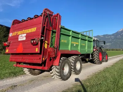 Miststreuer Strautmann MS901