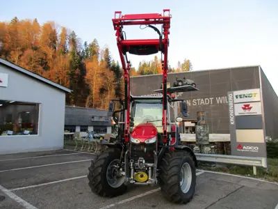 Massey Ferguson 5M.105 Dyna 4 mit Frontlader