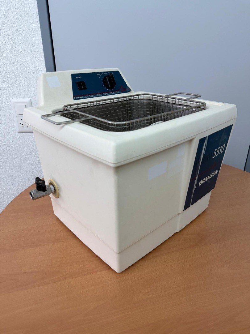 6f4267d2-c140-4c2a-a8fe-ef90af35a161-Branson Ultraschallreiniger_02.jpg